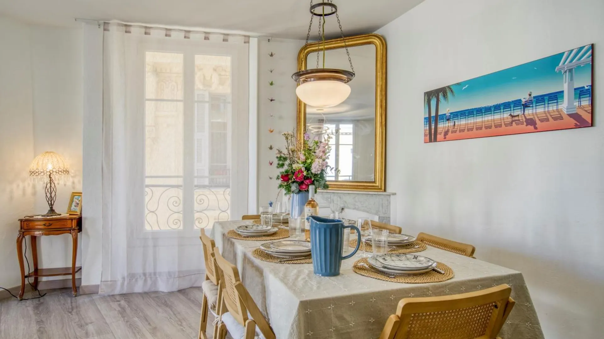 Sublime, Modern, Balconies, A/C, Refurbished Apartamento Nice