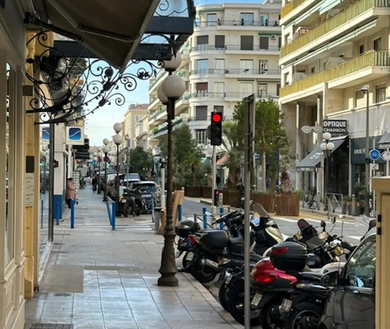 Sublime, Modern, Balconies, A/C, Refurbished Apartment Nice France