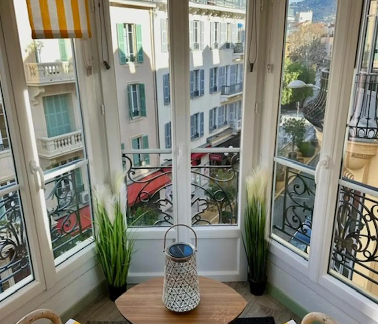 Sublime, Modern, Balconies, A/C, Refurbished Apartment Nice France