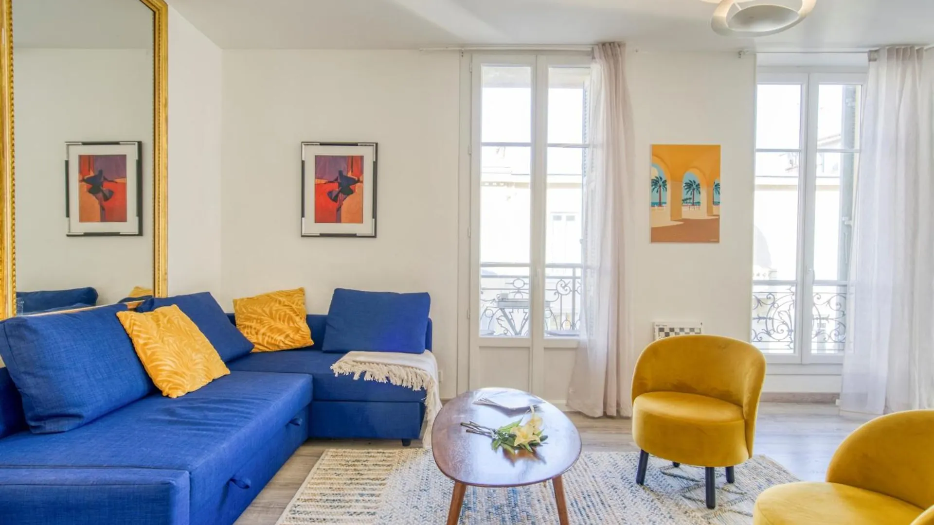 Sublime, Modern, Balconies, A/C, Refurbished Apartment Nice