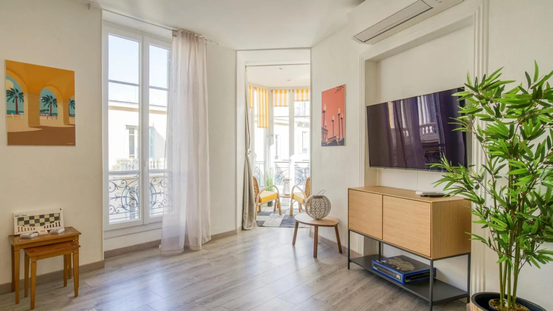 Sublime, Modern, Balconies, A/C, Refurbished Apartman Nizza 0*,  Franciaország