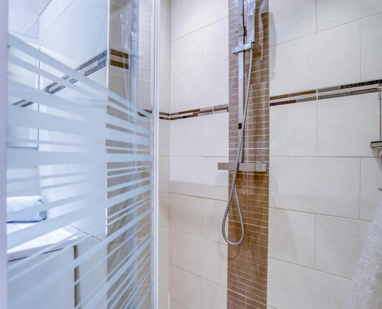 Sublime, Modern, Balconies, A/C, Refurbished Apartman Nizza